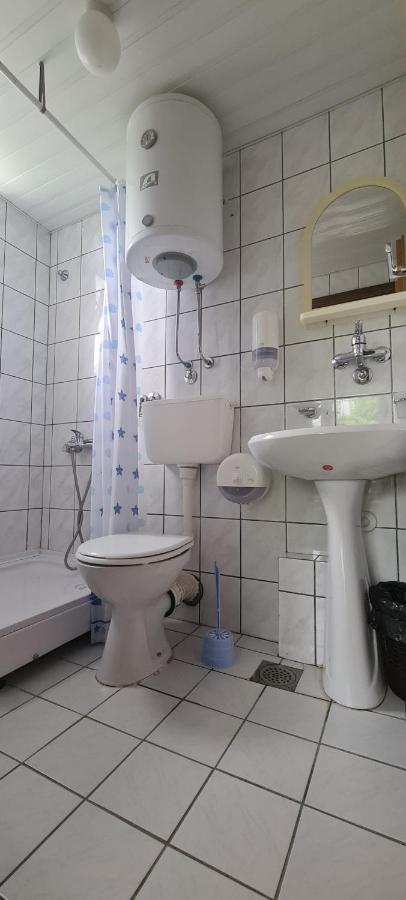 Guest House Tiha Noc Zabljak  Ngoại thất bức ảnh