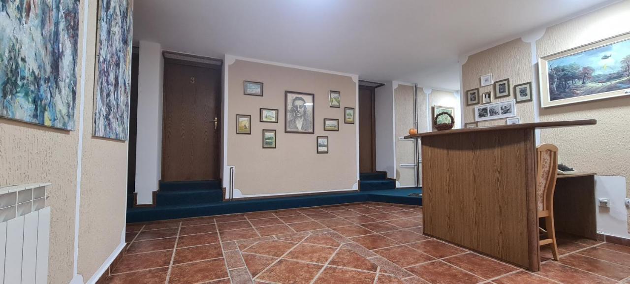 Guest House Tiha Noc Zabljak  Ngoại thất bức ảnh