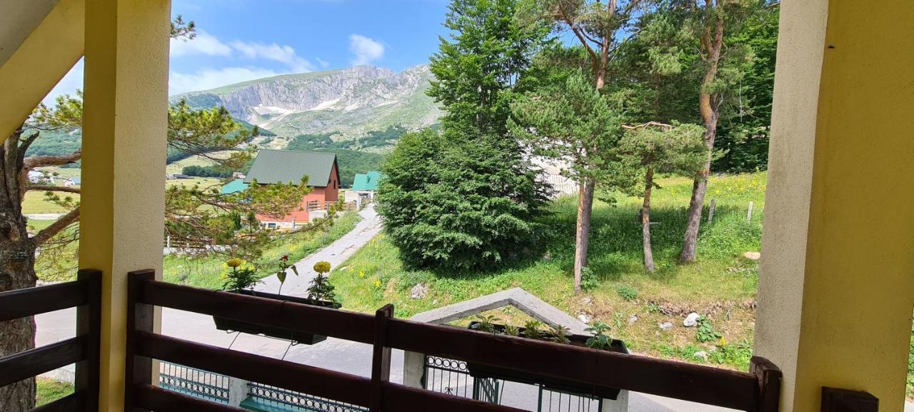 Guest House Tiha Noc Zabljak  Ngoại thất bức ảnh