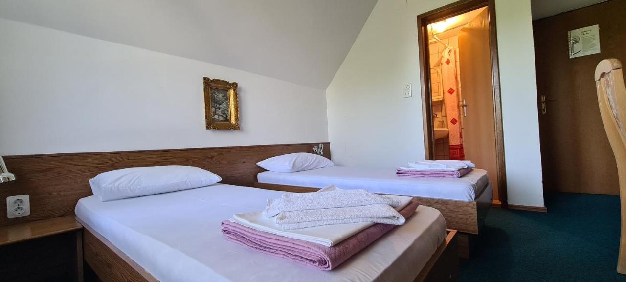 Guest House Tiha Noc Zabljak  Ngoại thất bức ảnh
