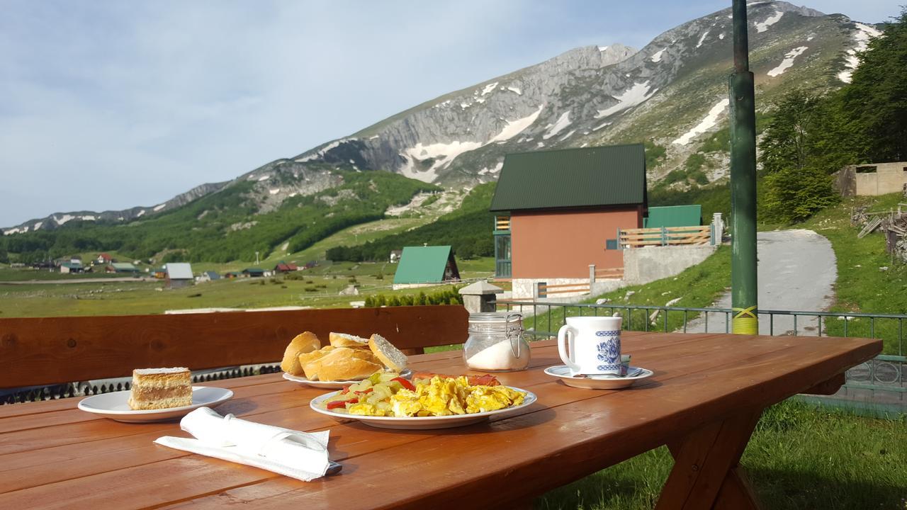 Guest House Tiha Noc Zabljak  Ngoại thất bức ảnh