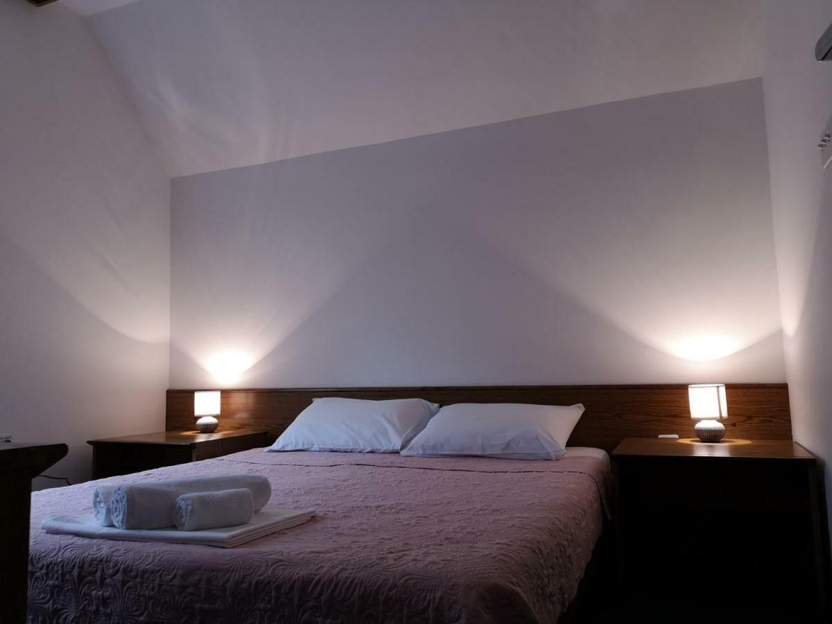 Guest House Tiha Noc Zabljak  Ngoại thất bức ảnh